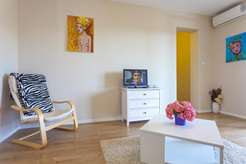 Meri Apartments - Puharic Makarska Habitación foto