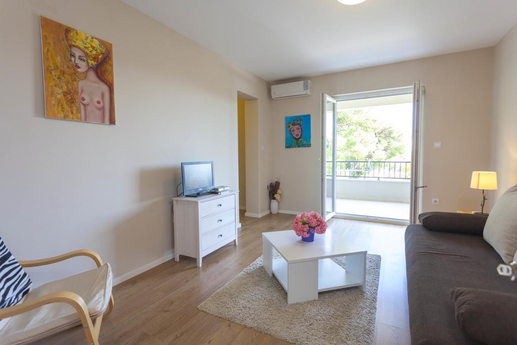 Meri Apartments - Puharic Makarska Habitación foto